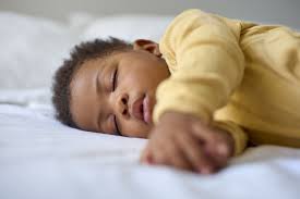 Latherly Kids Magnesium Oil Spray 300ml, fragrance-free, fast-absorbing magnesium spray for children, gentle body massage oil.